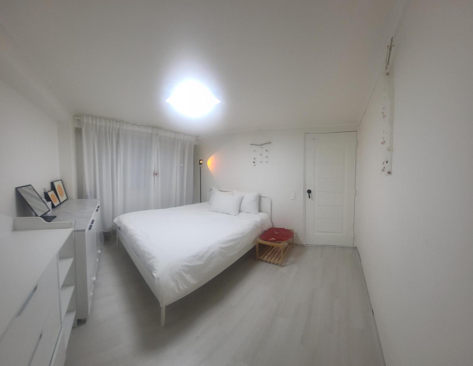 Pangsapuri Best, Private, 3 Rooms, Hongdae, 6 Persons