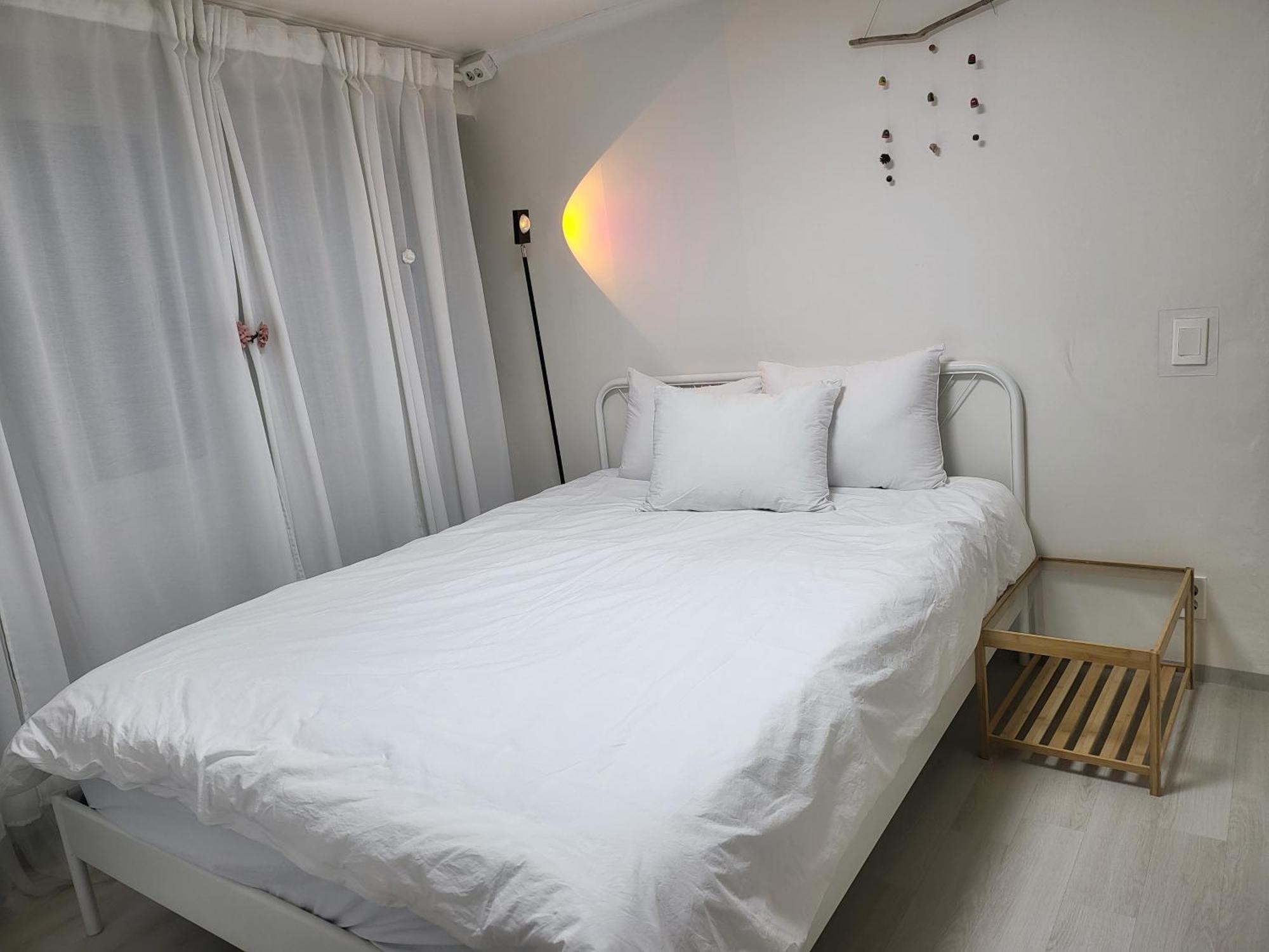 Best, Private, 3 Rooms, Hongdae, 6 Persons Seoul