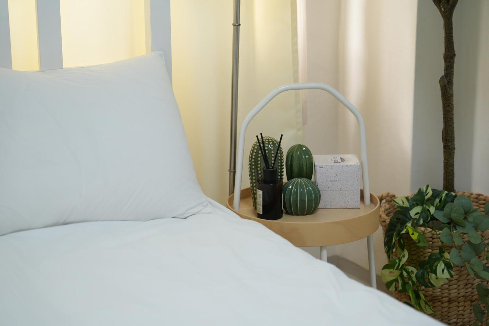 Best, Private, 3 Rooms, Hongdae, 6 Persons Apartment Seoul